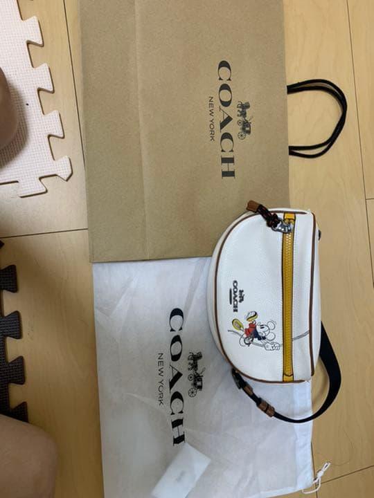日本限定　COACH ディズニーコラボ　ショルダーバッグ
