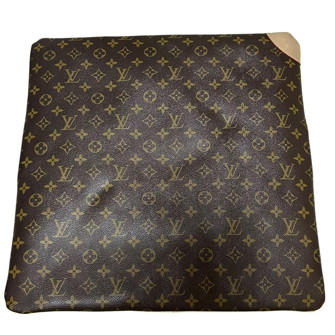 LOUIS VUITTON クッションカバー　モノグラム　ブラウン