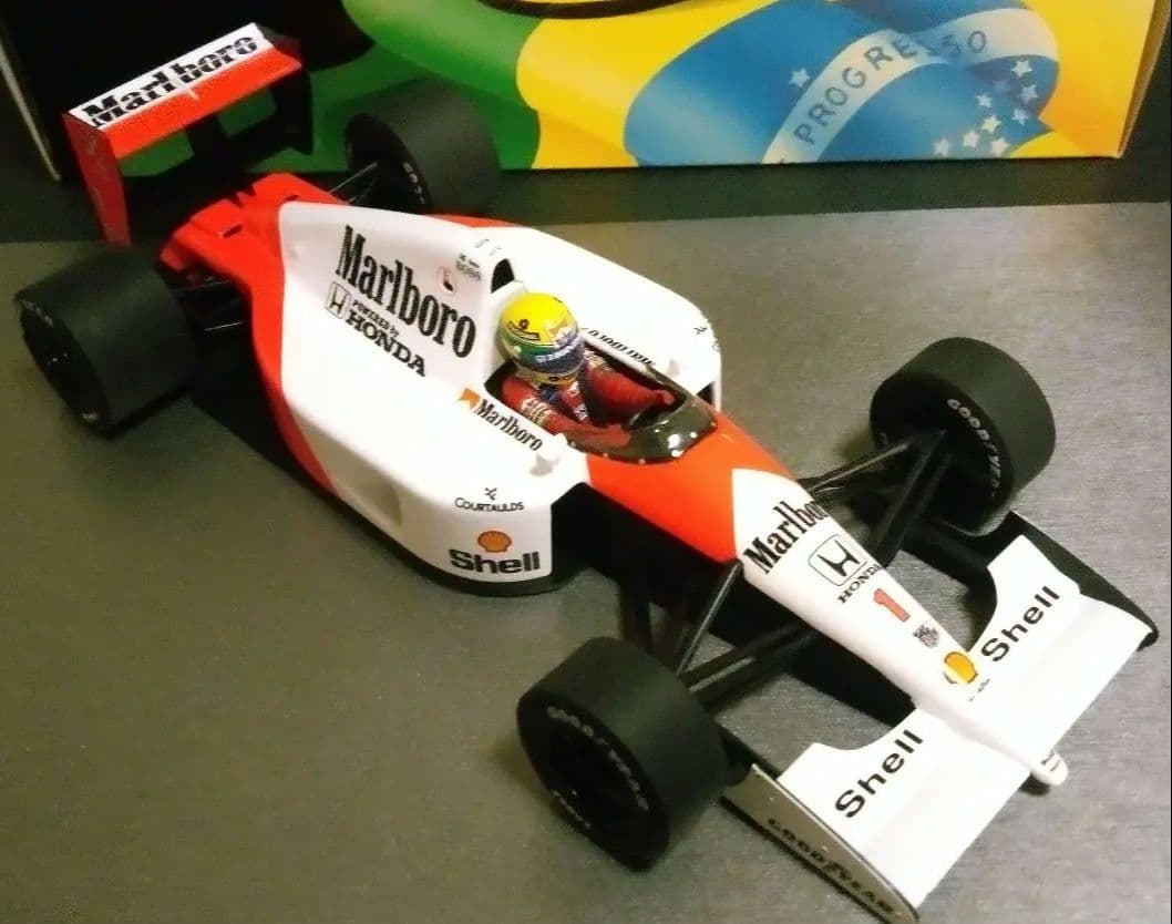 ミニチャンプス 1/18 F1 MP4/6 A.セナ　リペイント