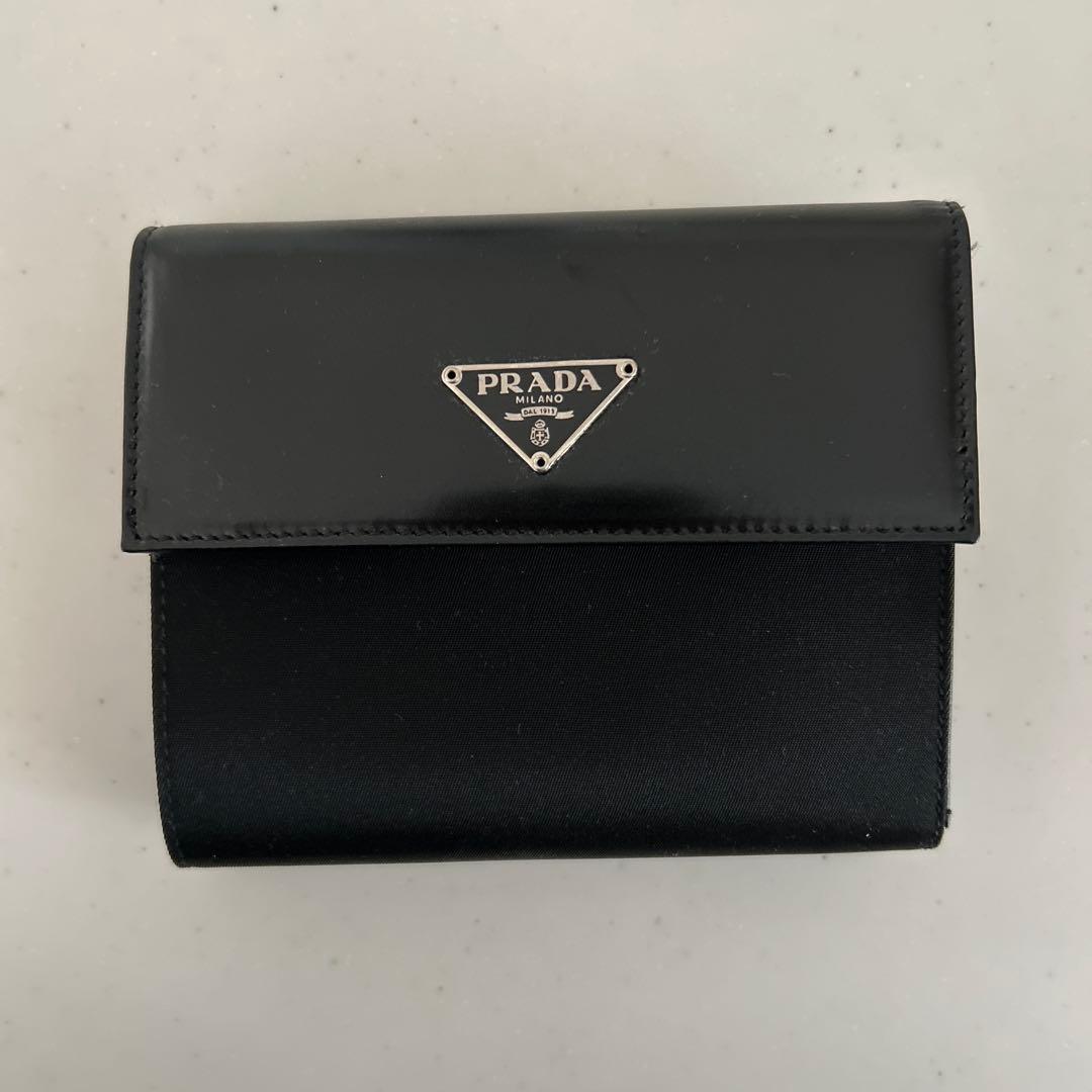 【未使用難あり】PRADA 三つ折り財布 ブラック