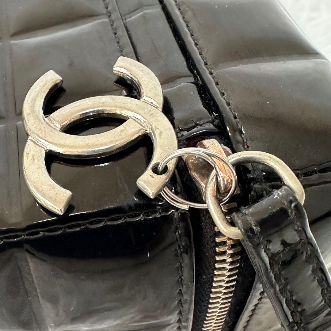 CHANEL シャネル チョコバーポーチ パテントレザー キューブ ブラック 黒