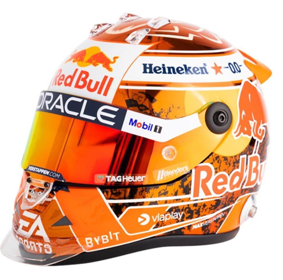 【新品未開封】フェルスタッペン 1/2 オレンジトリビュート ヘルメット