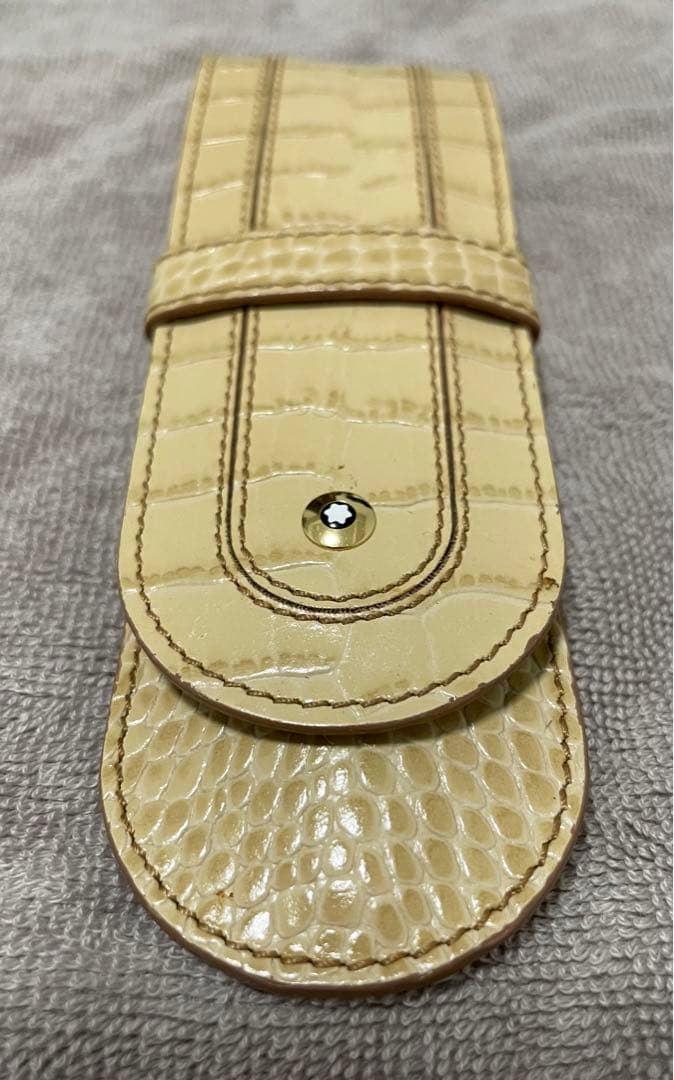 【Montblanc】クリーム色 クロコダイル風ペンケース