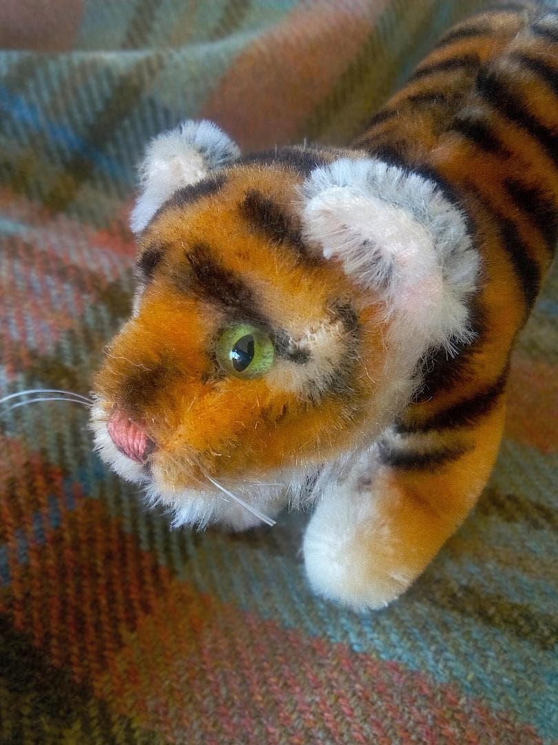 虎　シュタイフ 　きれいなバター色　ヴィンテージ　草原のアニマル　仔虎　タイガー