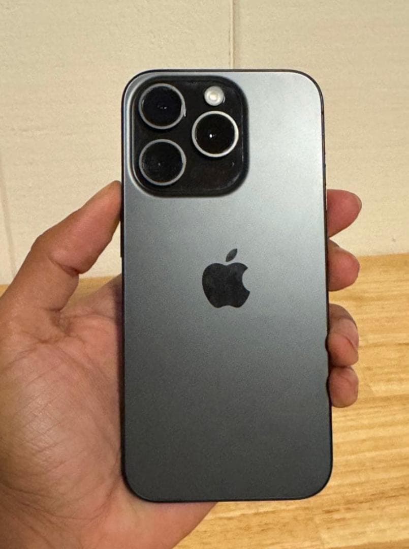 【新品同様】iPhone 15 Pro｜256gb｜SIMフリー