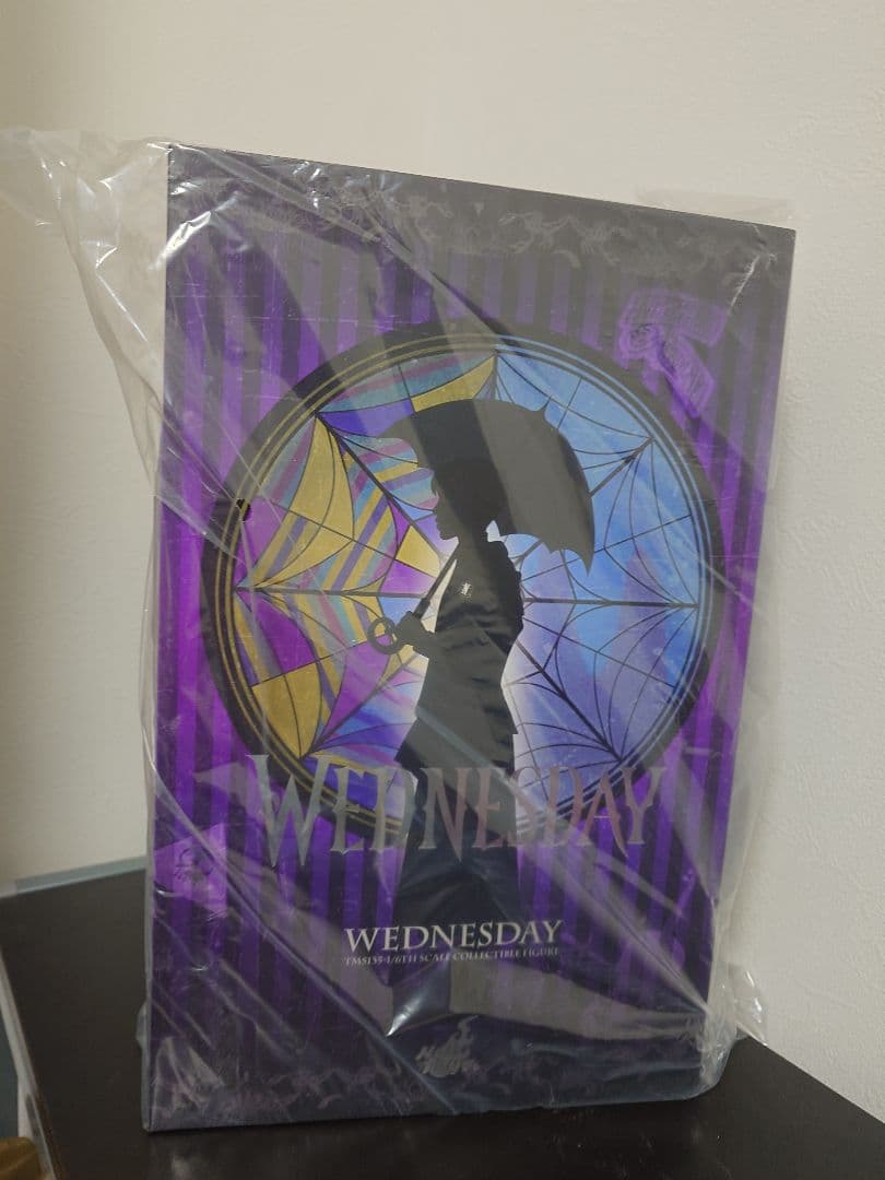 ホットトイズ 1/6ウェンズデー（未開封）