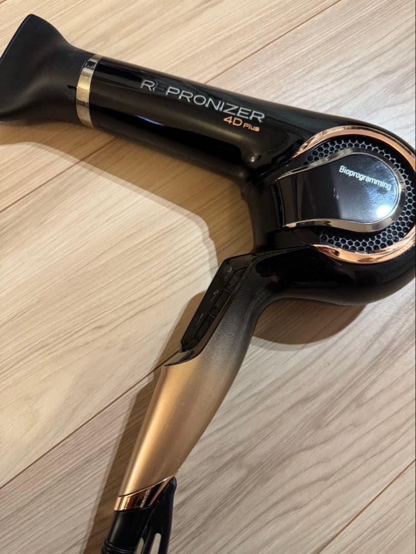 R-PRONIZER 4D Plus ヘアドライヤー