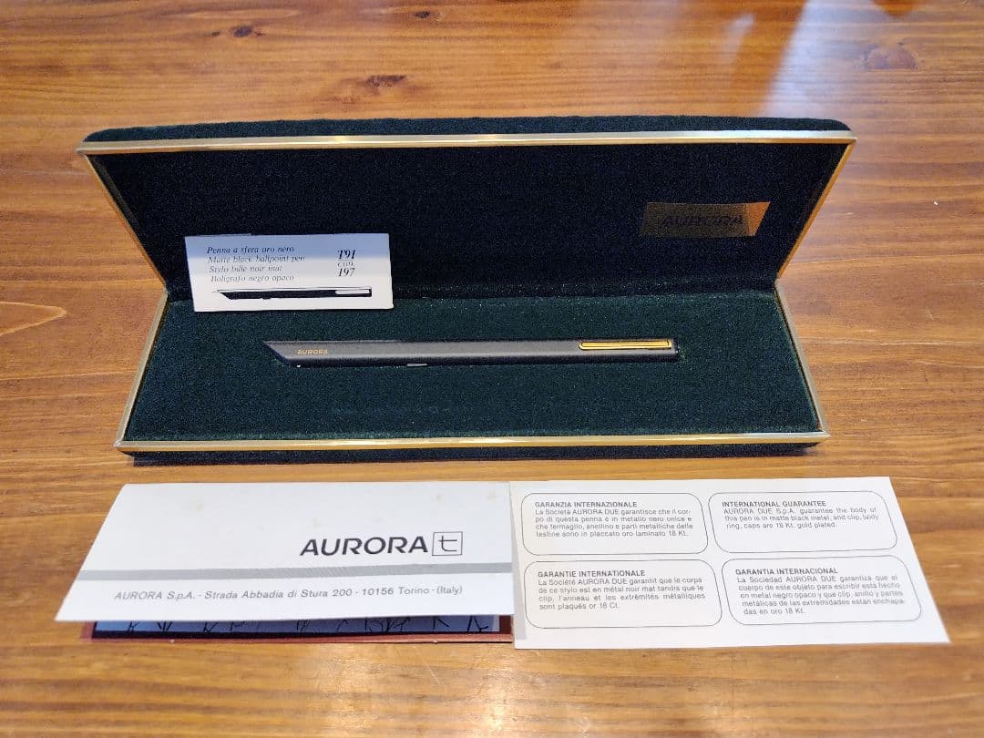 アウロラ　ボールペン　テッシー