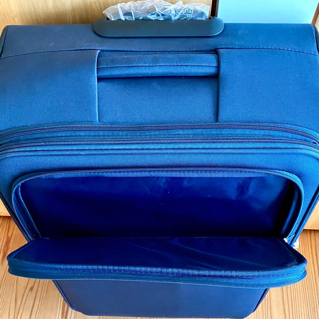 日本未入荷　  紺　キャリーケース　スーツケース
