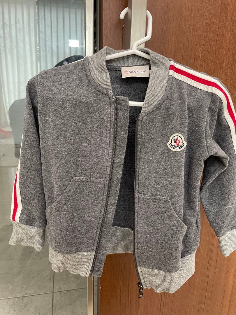 モンクレール　ジャケット　キッズ　アウター