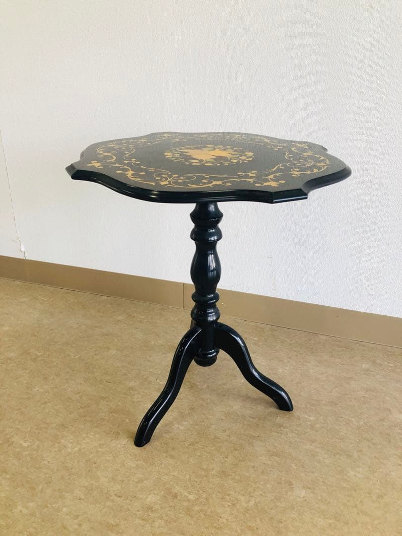 イタリア家具　アンティーク　サイドテーブル　花台