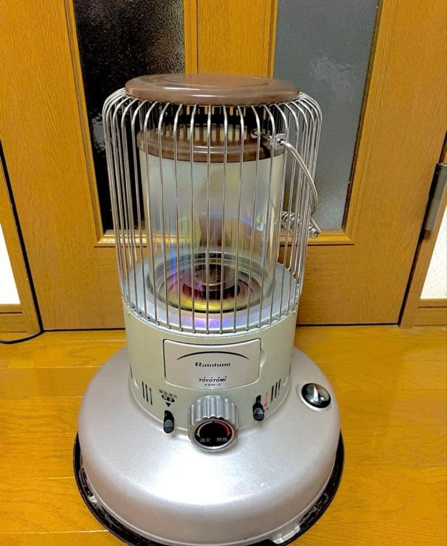 トヨトミ Rainbow 石油ストーブ シルバー