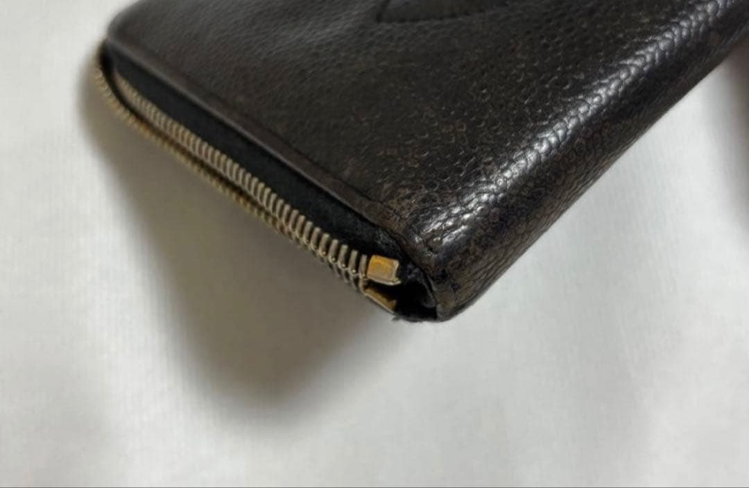 CHANEL シャネル　キャビアスキン　二つ折り財布