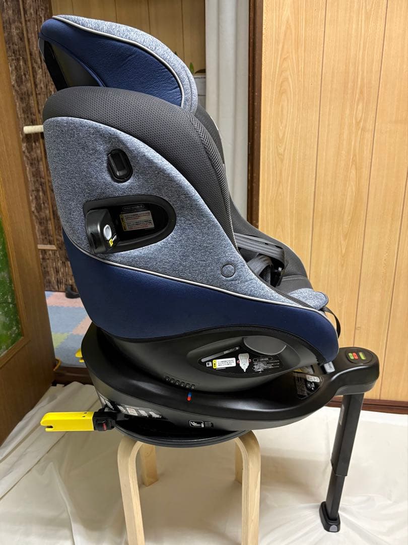 アップリカ クルリラ プロテクト ISOFIX チャイルドシート R129 美品