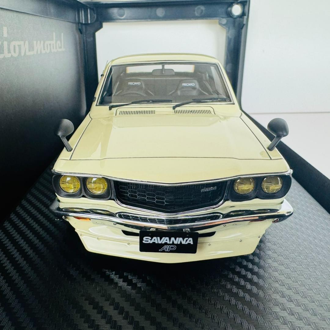 1/18 イグニッションモデル マツダ サバンナ （S124A） ホワイト