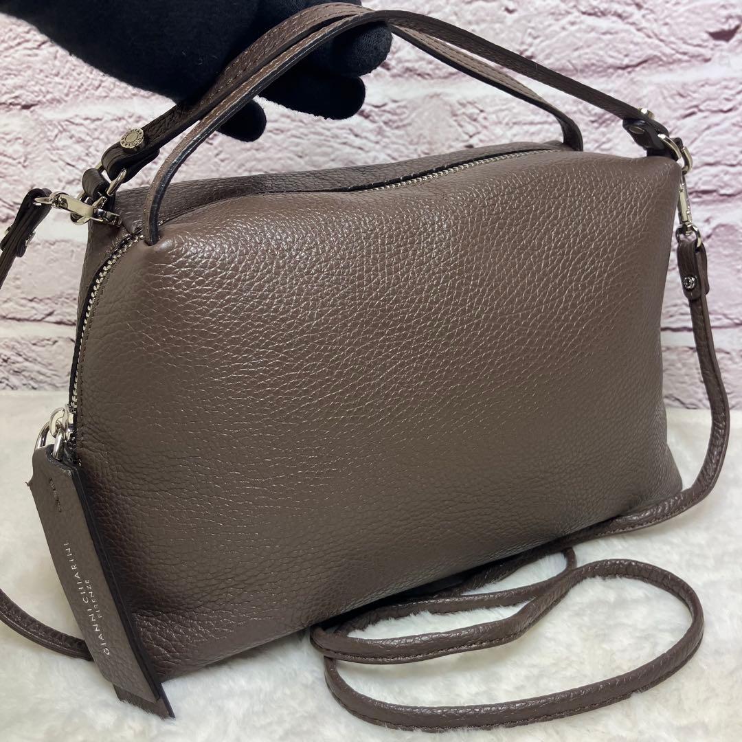 美品✨ジャンニキャリーニ アリファ M 2way シボ革 ショルダーバッグ