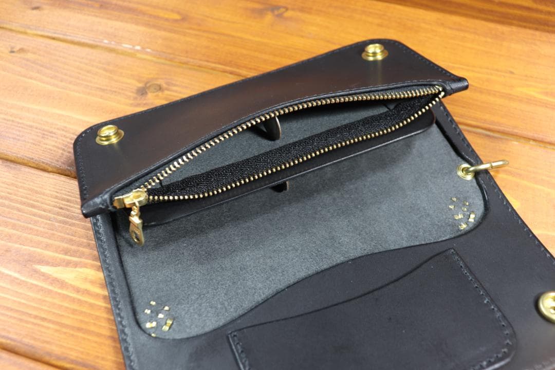 【即納商品】フラワー　スタッズロングウォレット