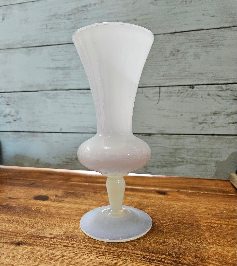 フランスアンティーク オパールセントガラスの花瓶 グラス 花器 花入れ