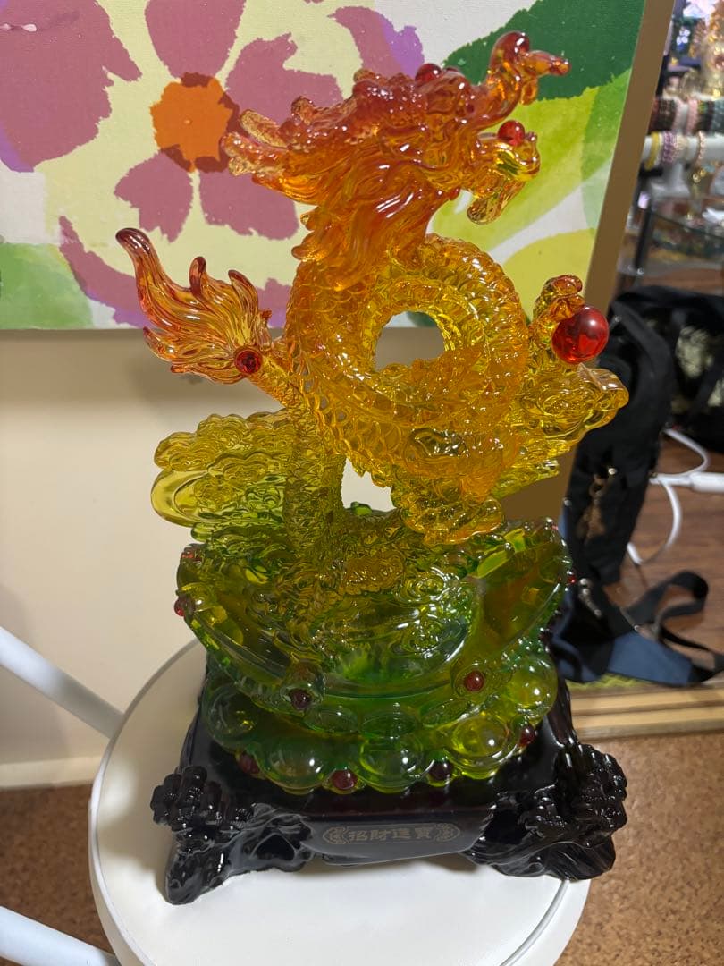 ガラス製ドラゴン彫刻 オレンジ・緑色 風水アイテム