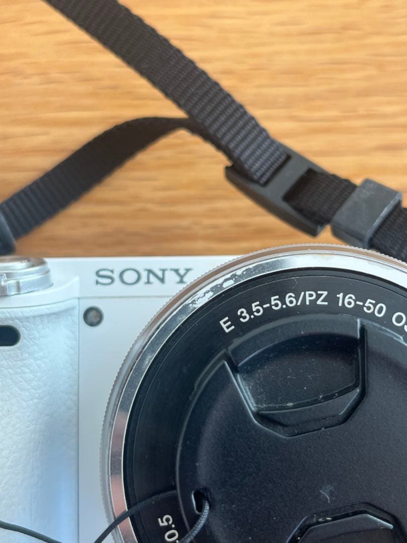 SONY ミラーレス一眼 a6000 ⭐️