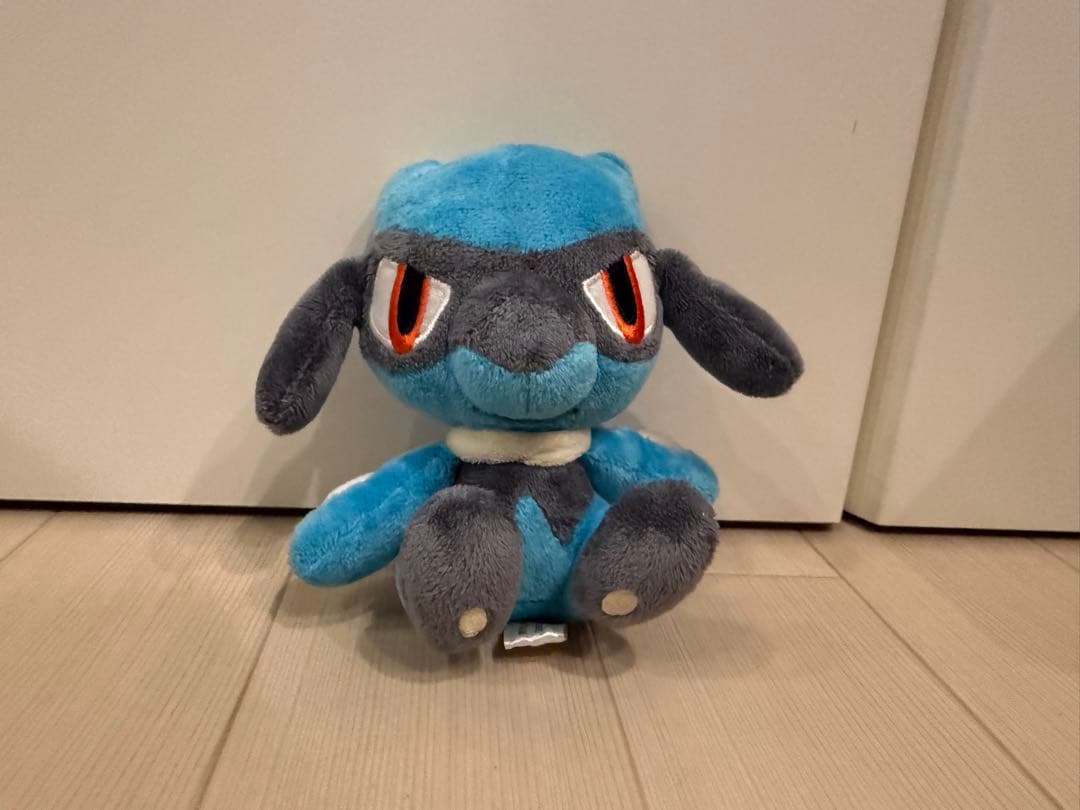 リオルドール　ぬいぐるみ　タグ付き