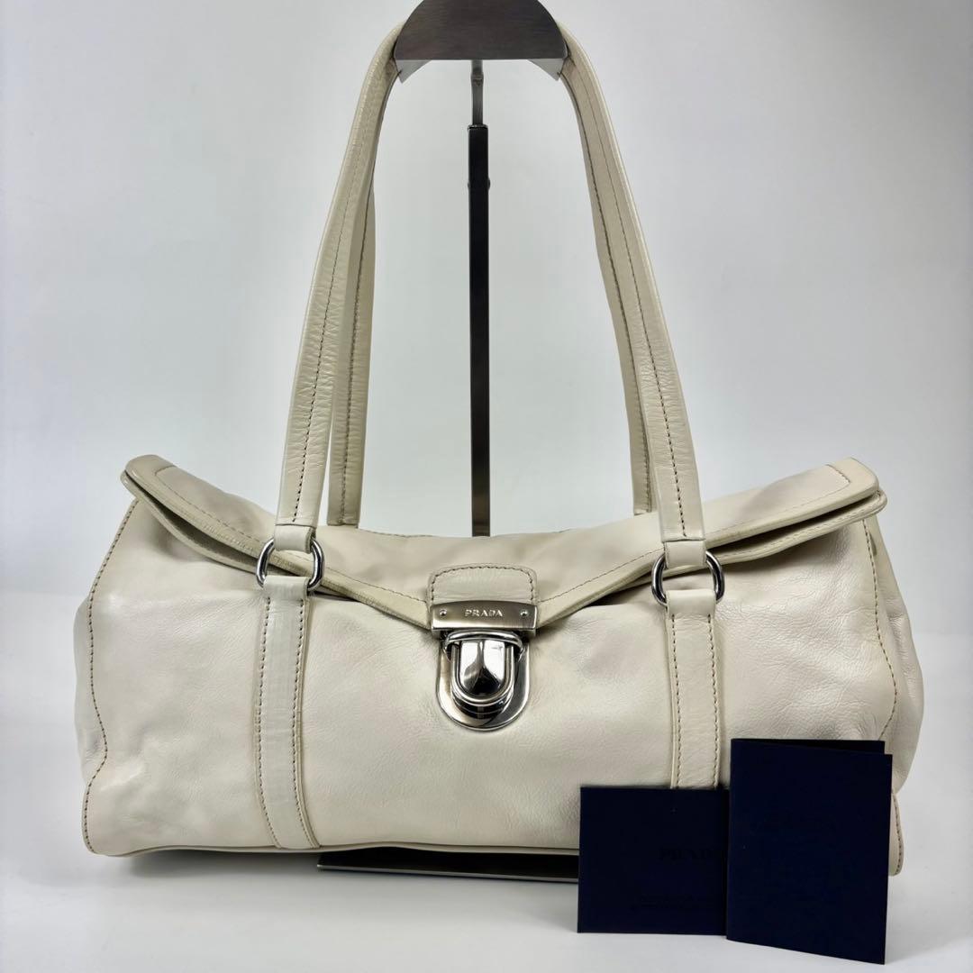プラダ 三角ロゴ ショルダーバッグ ハンドバッグ 肩掛け Y2K ホワイト 白