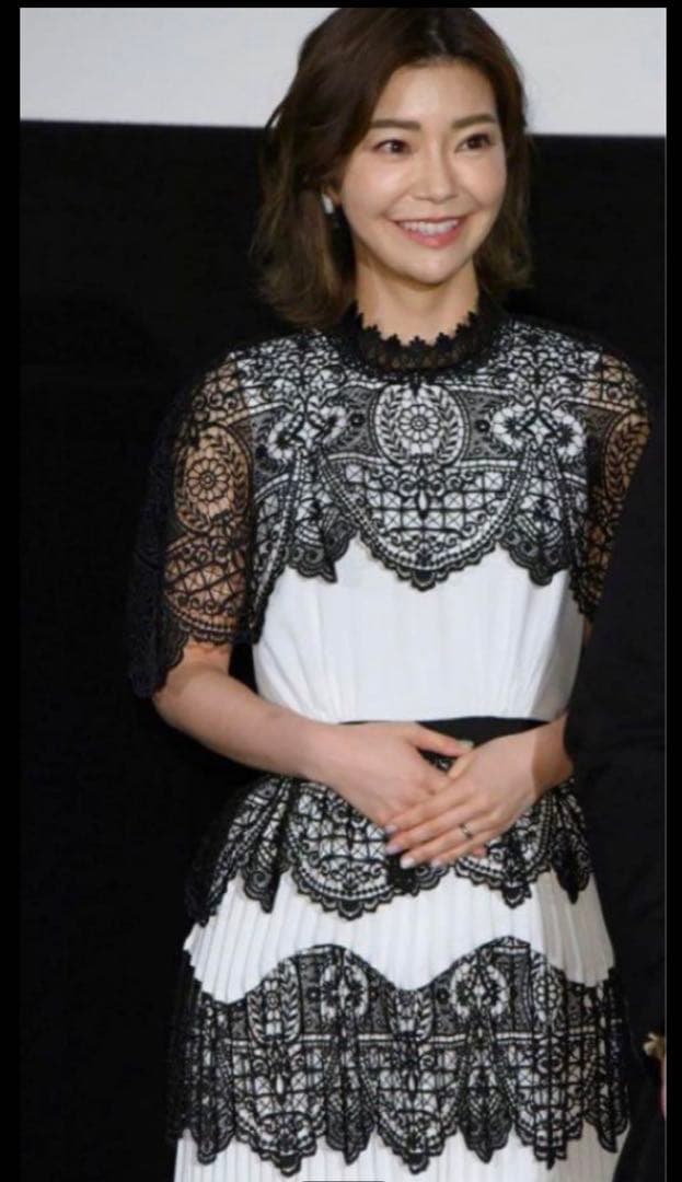 美品 セルフポートレイト Lace Pattern Midi Dress