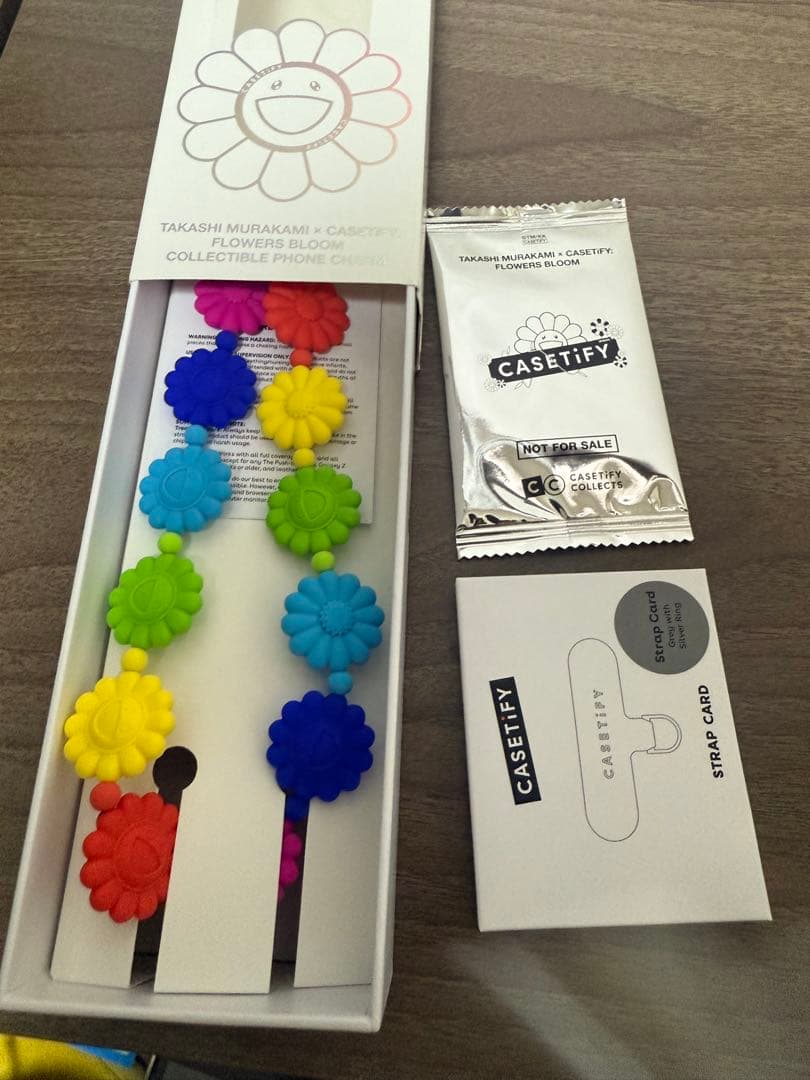村上隆　フラワー　スマホチャーム　ケースティファイ　casetify レインボー