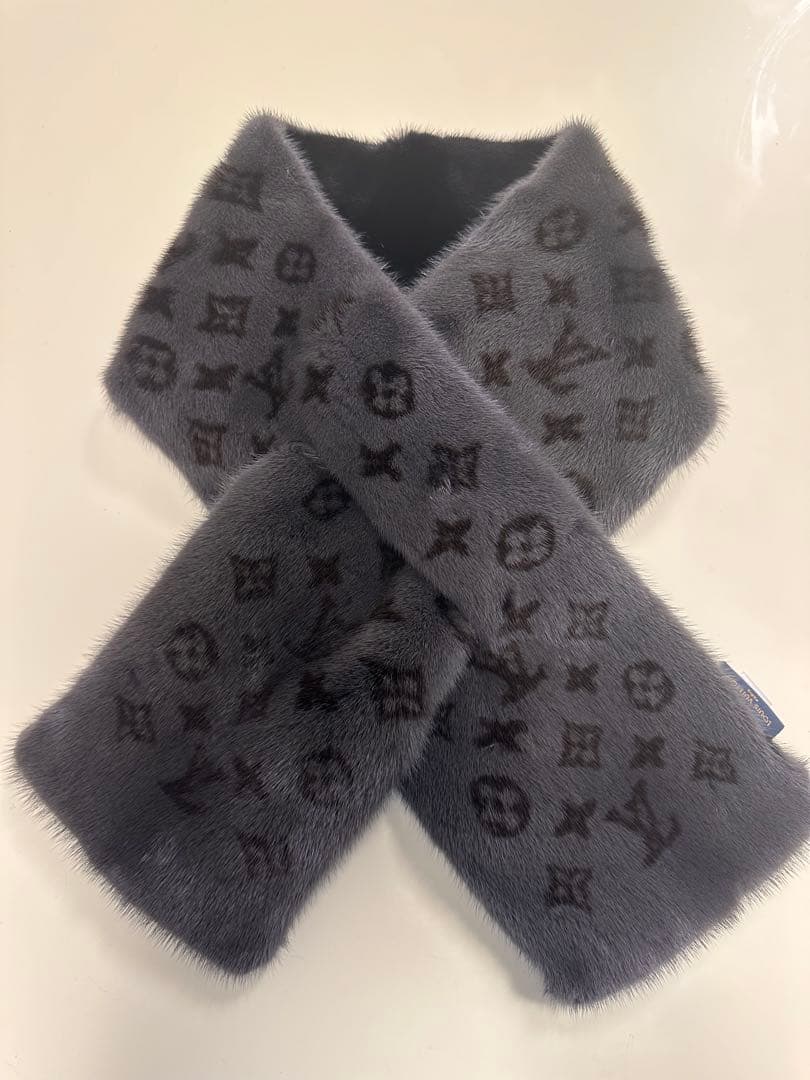 ラ*ル様 ❤️極美品❤️即完売ルイヴィトン エシャルプ ミンク モノグラム リバ