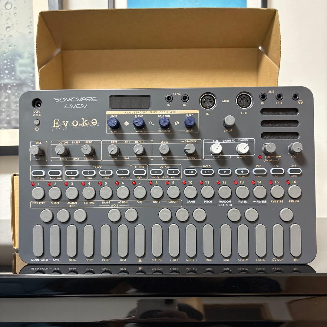 【ほぼ未使用】 SONICWARE LIVEN Evoke シンセサイザー
