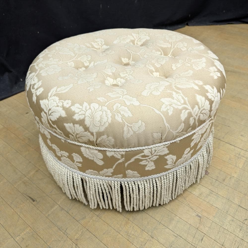 ジェニファーテイラー　ヘアルーム　丸型　丸スツール　腰掛け　スツール　一人掛け