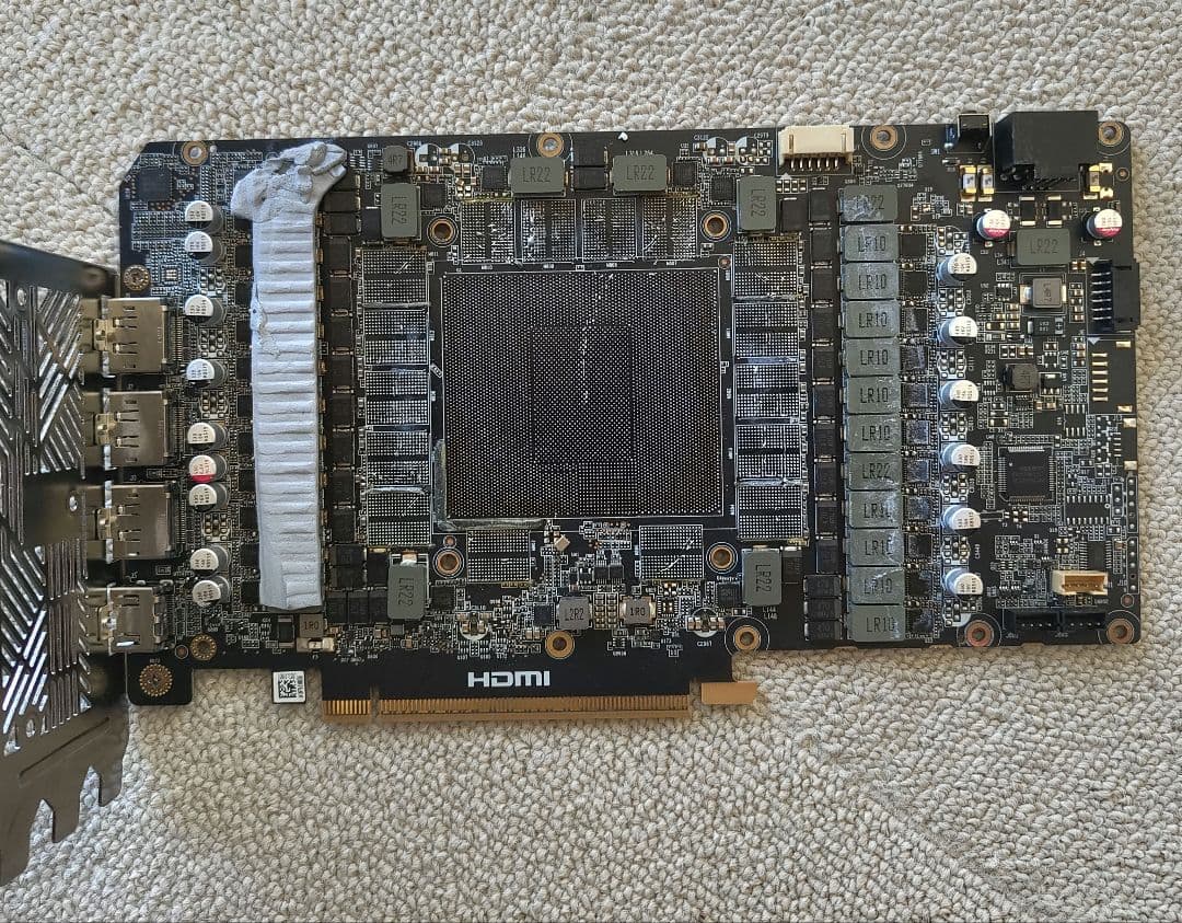 RTX 5090 ジャンク ZOTAC 白色 基盤付き!GPUコア/VRAM無し