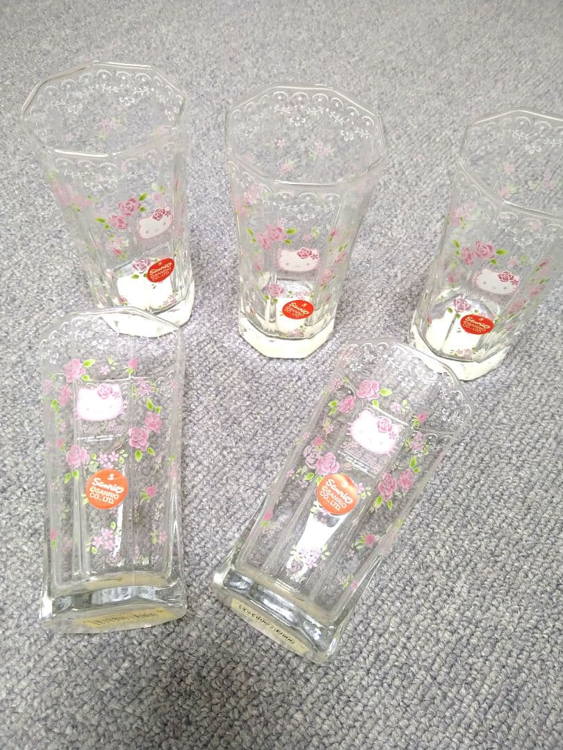新品　希少　廃盤　昭和レトロ　ハローキティ 花柄 ガラスコップ 5個セット