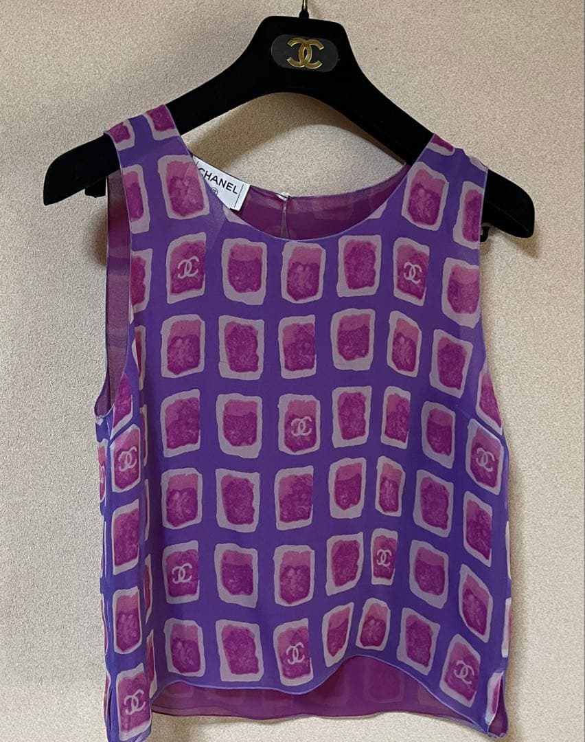 a*n様 CHANEL ロゴプリント タンクトップシルク100% 38