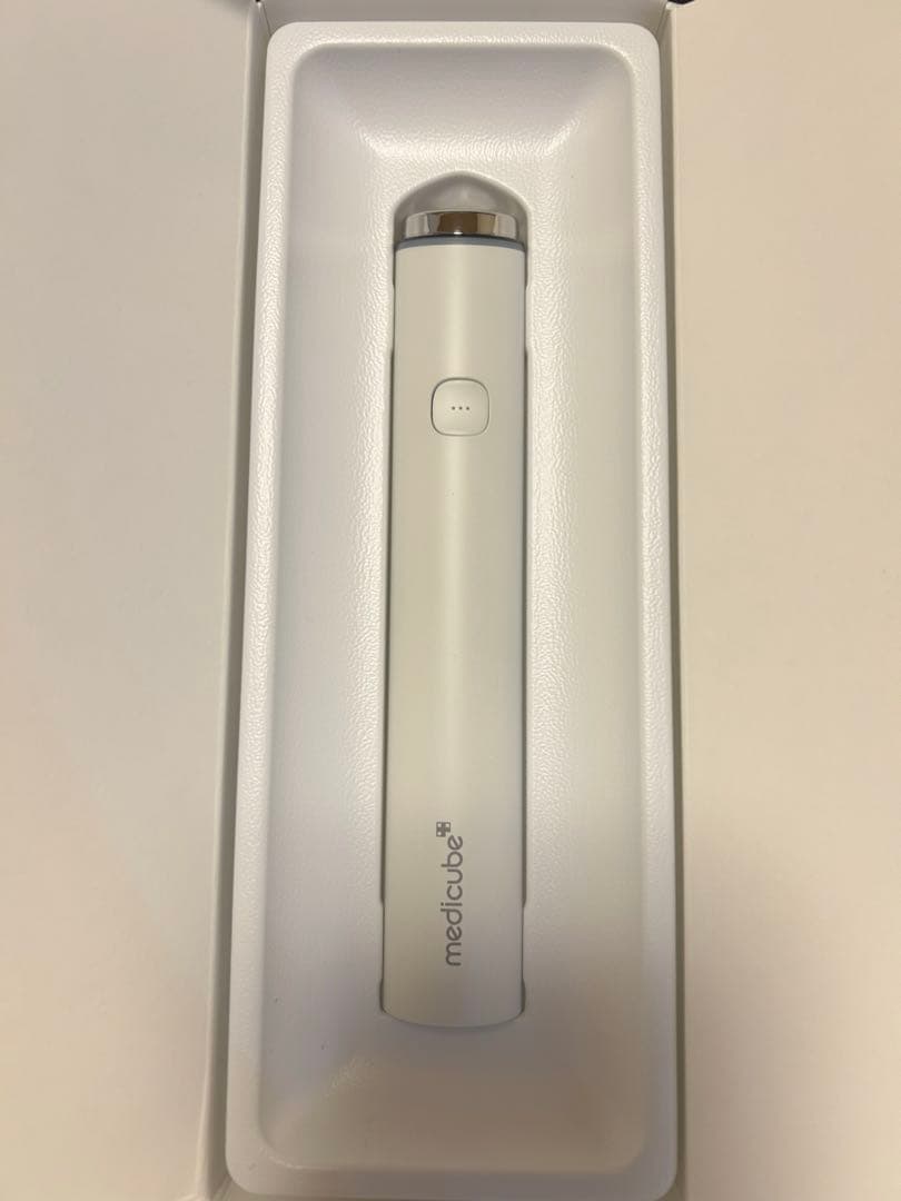 【美品】medicube ブースタープロミニ 美 顔器 ホワイト