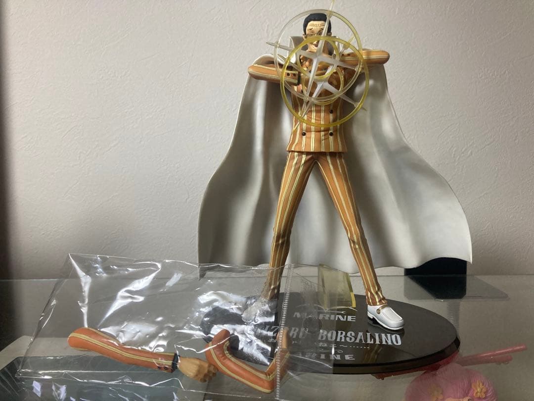 ワンピース　海軍フィギュア11体まとめ売り 黄猿、赤犬、緑牛、センゴク、ガープ他