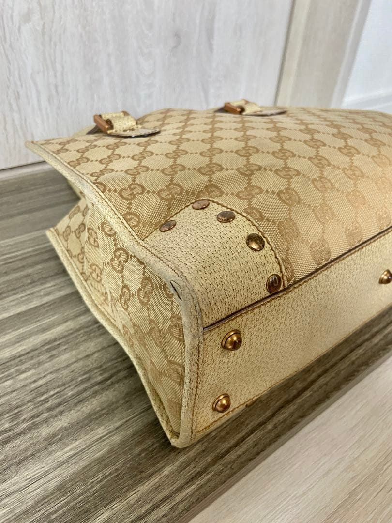 GUCCI ハンドバッグ　GG柄　キャンバス　レザー　ベージュ　スタッズ