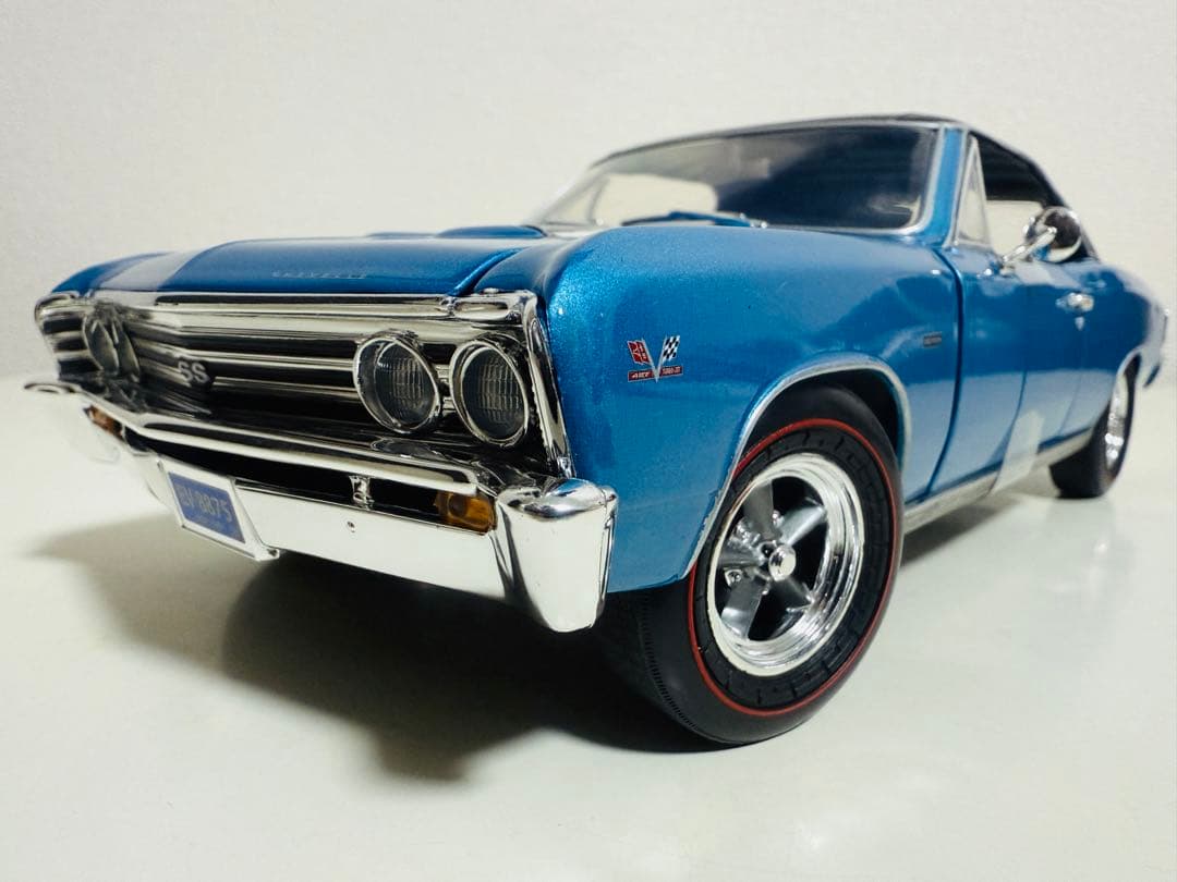 AW/'67 Chevyシボレー Shevellシェベル SS427 1/18