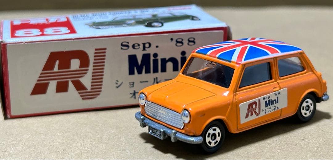 トミカ ミニクーパー ARJ ローバージャパン