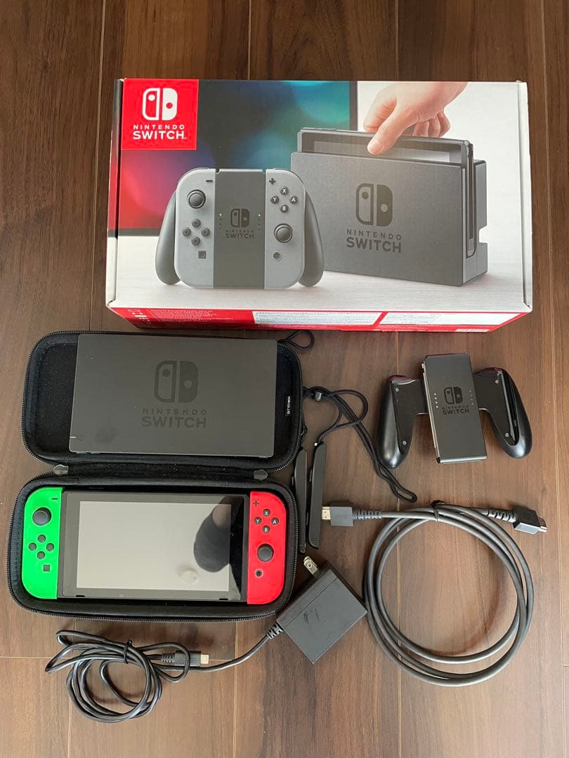 S*i様 Nintendo Switch 本体 赤/緑 Joy-Con付き