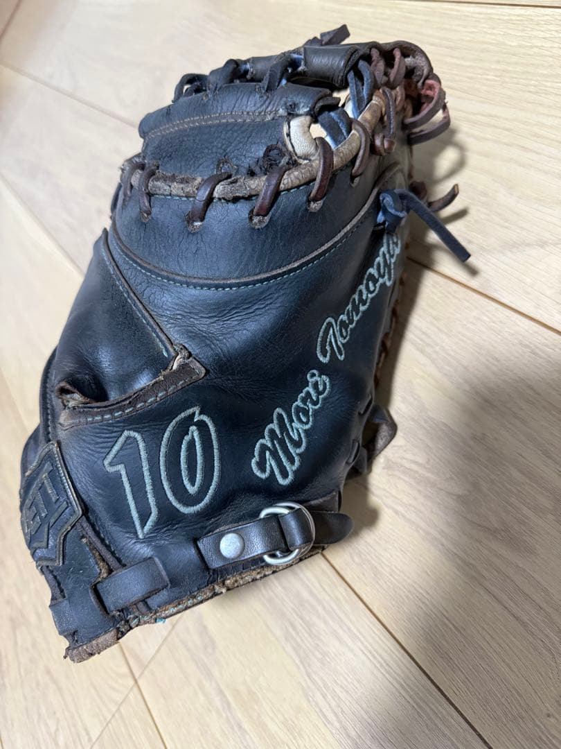 も*ん様 【最終値下げ】森友哉選手　実使用　キャッチャーミット