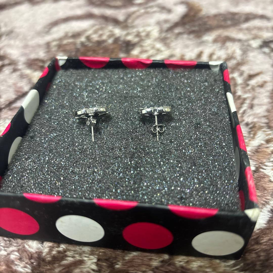 CHANEL シルバー スタッドピアス