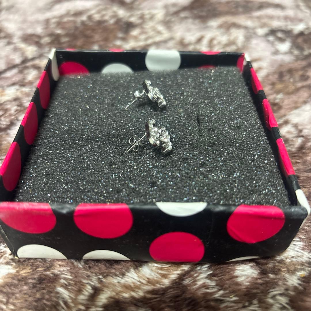 CHANEL シルバー スタッドピアス