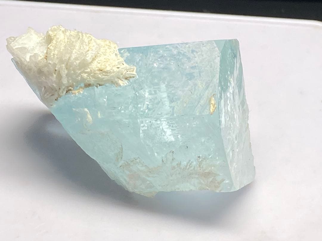 アクアマリン　81g