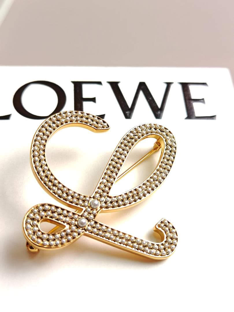 LOEWE ゴールド ブローチ パール装飾　美品