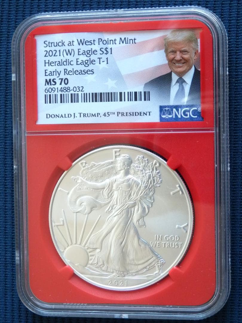 米国2021年イーグル1ドル銀貨　トランプ赤ラベル　NGC MS70ER