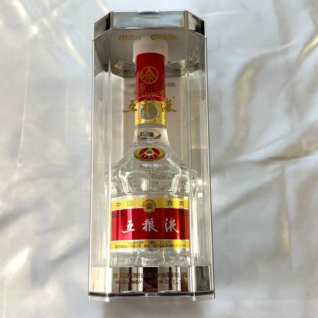 Wuliangye 白酒 透明ケース入り