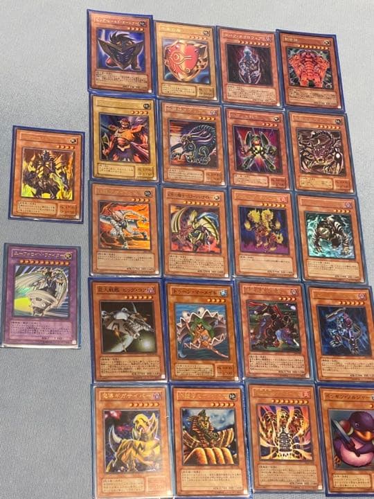 遊戯王カード　まとめ売り　約250枚