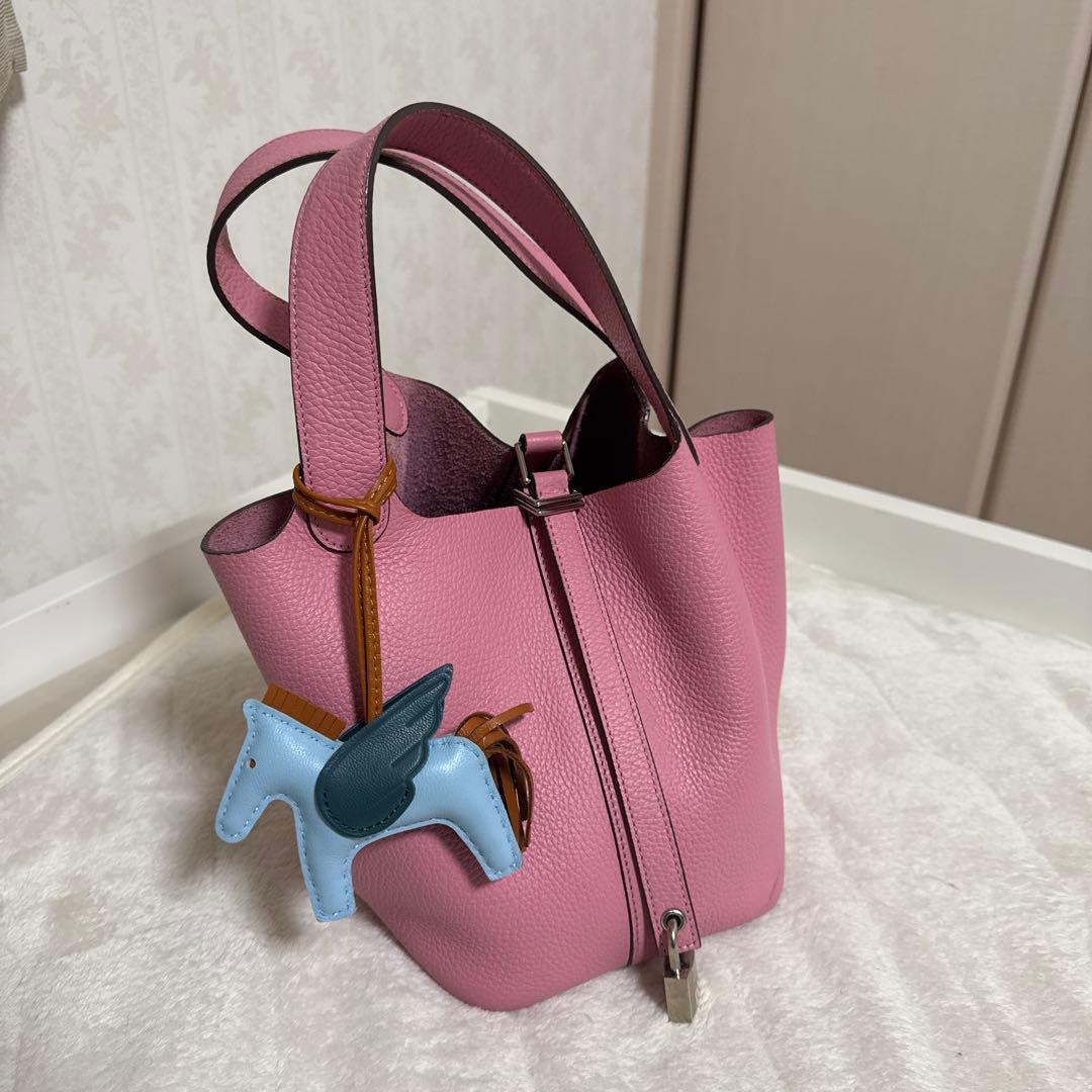 ピコタンロック風本革キューブバッグ　ピンク　レザーハンドバッグ