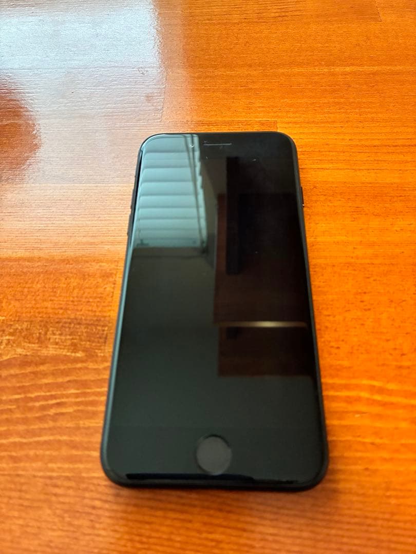 ⭐︎美品⭐︎iPhone SE（第2世代）128GB ブラック／USモデル